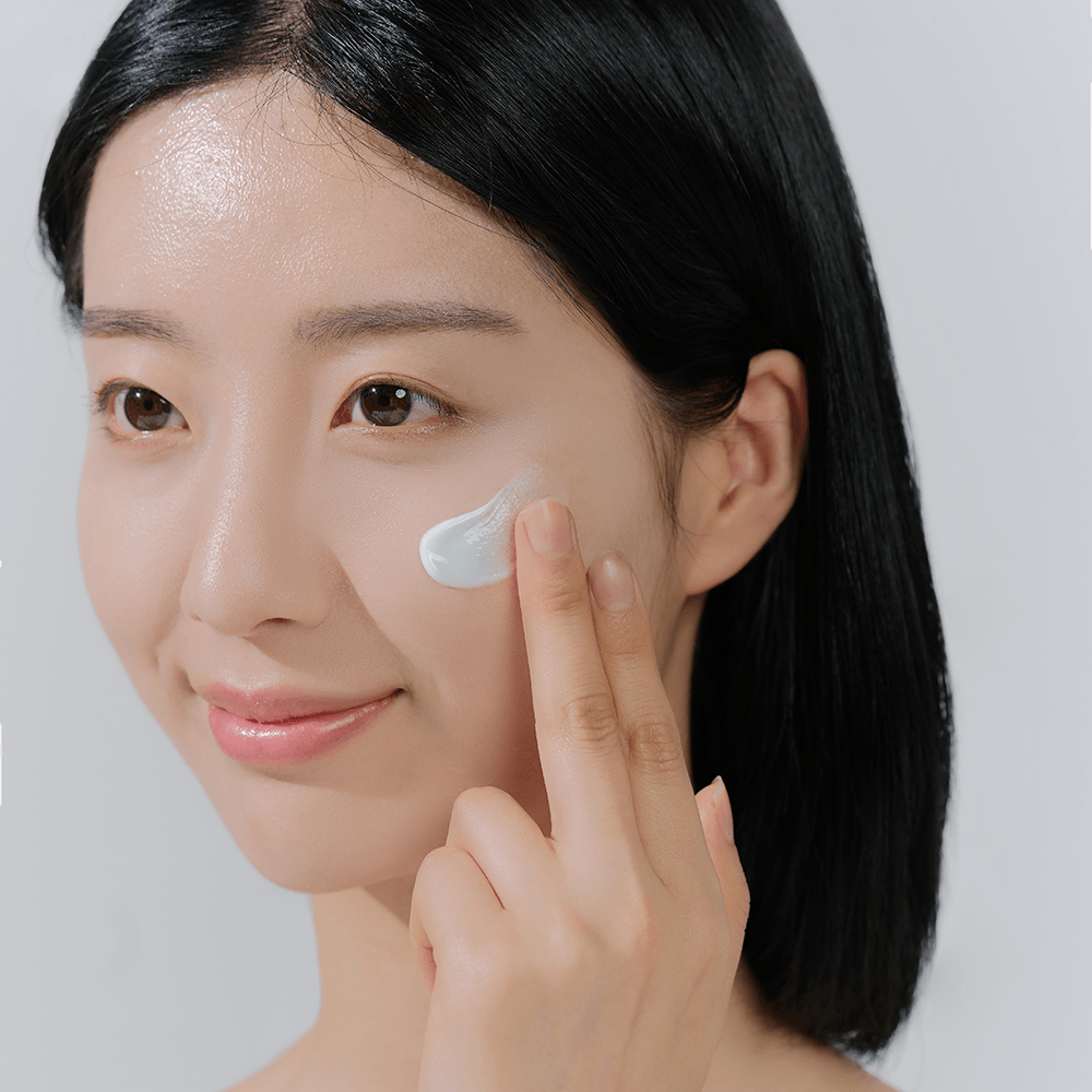 Hyalu-Cica Water-Fit Sun Serum - SKIN1004